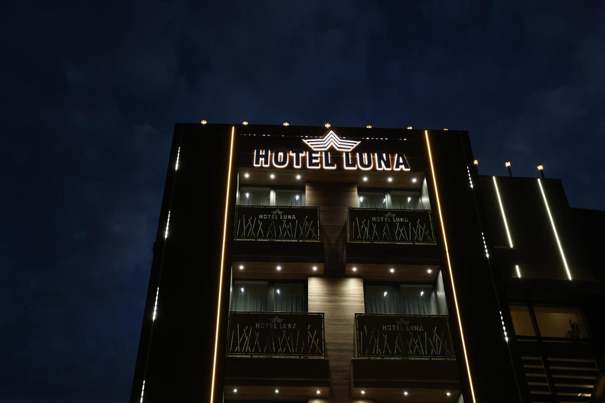 Hotel Luna พริเซรน ภายนอก รูปภาพ