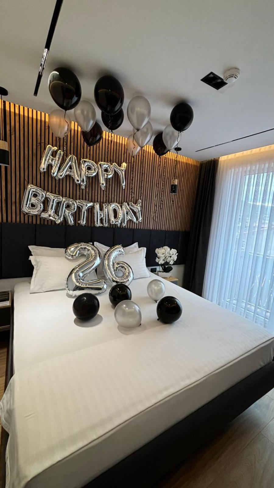 Hotel Luna พริเซรน ภายนอก รูปภาพ
